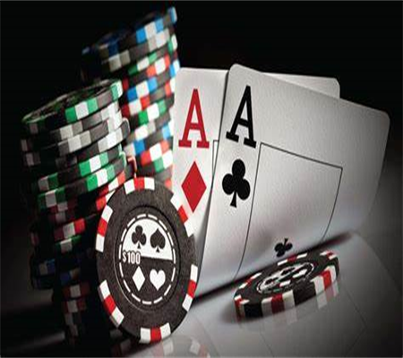 “Bí Mật Chiến Lược Cần Thiết Của Những Bộ Óc Cao Thủ Texas Hold'em Thành Công”
