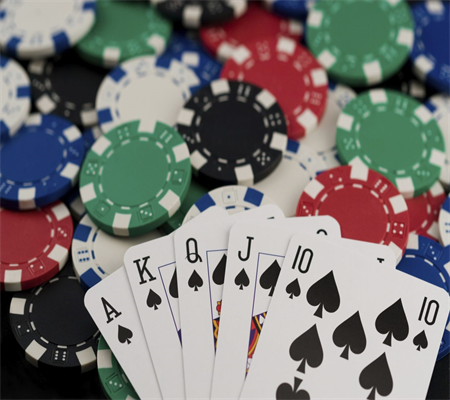 Chiến Lược Khai Thác Texas Hold'em: Vượt Qua Chiến Lược Cân Bằng